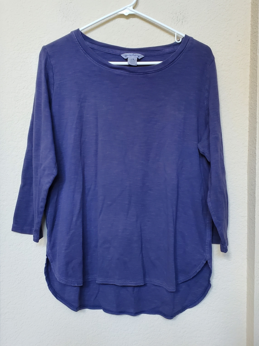 Tommy Bahama Women's Slate Blue Long Sleeve Scoop Neck Top. Size Large